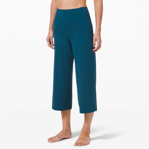 Lululemon Align Wide Leg Super-High-Rise Crop - Picture 1 of 5